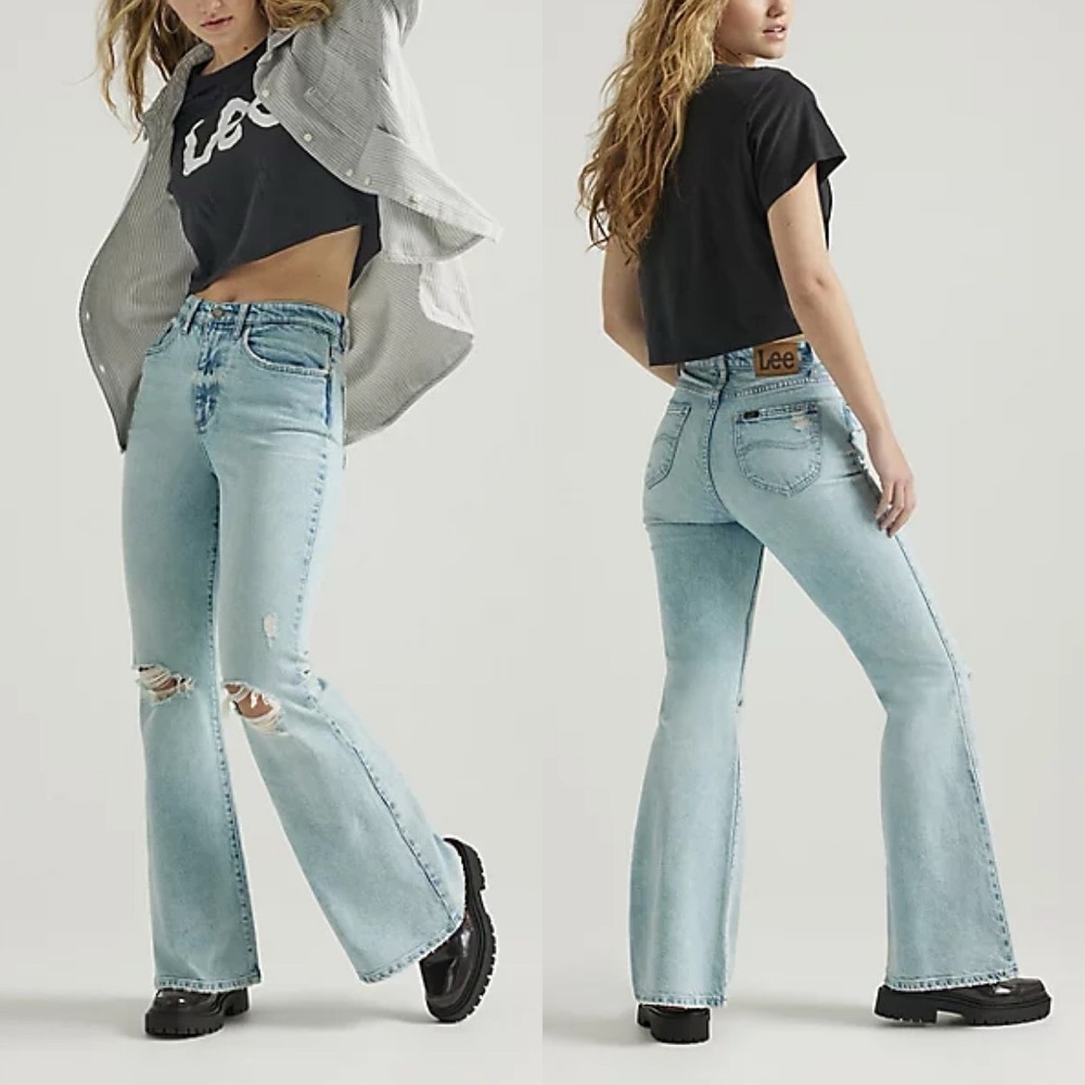 WOMEN'S HIGH RISE FLARE JEAN on Crystal Blue size 29